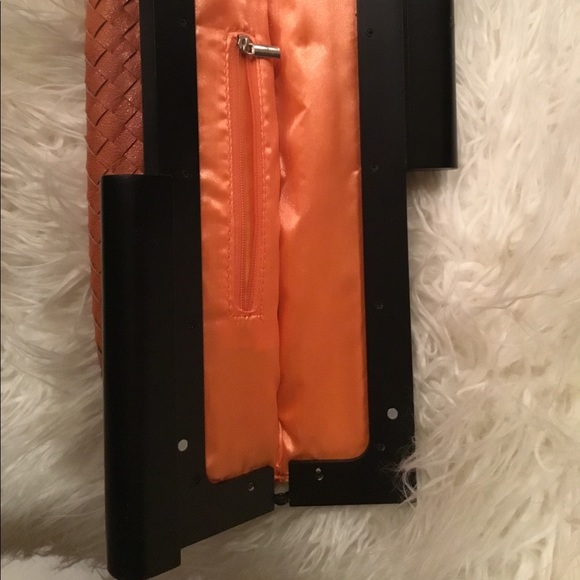 Clutch - Picture 3 of 3